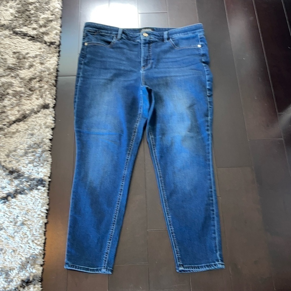 Talbots flawless five pocket jeans size 14P medium wash